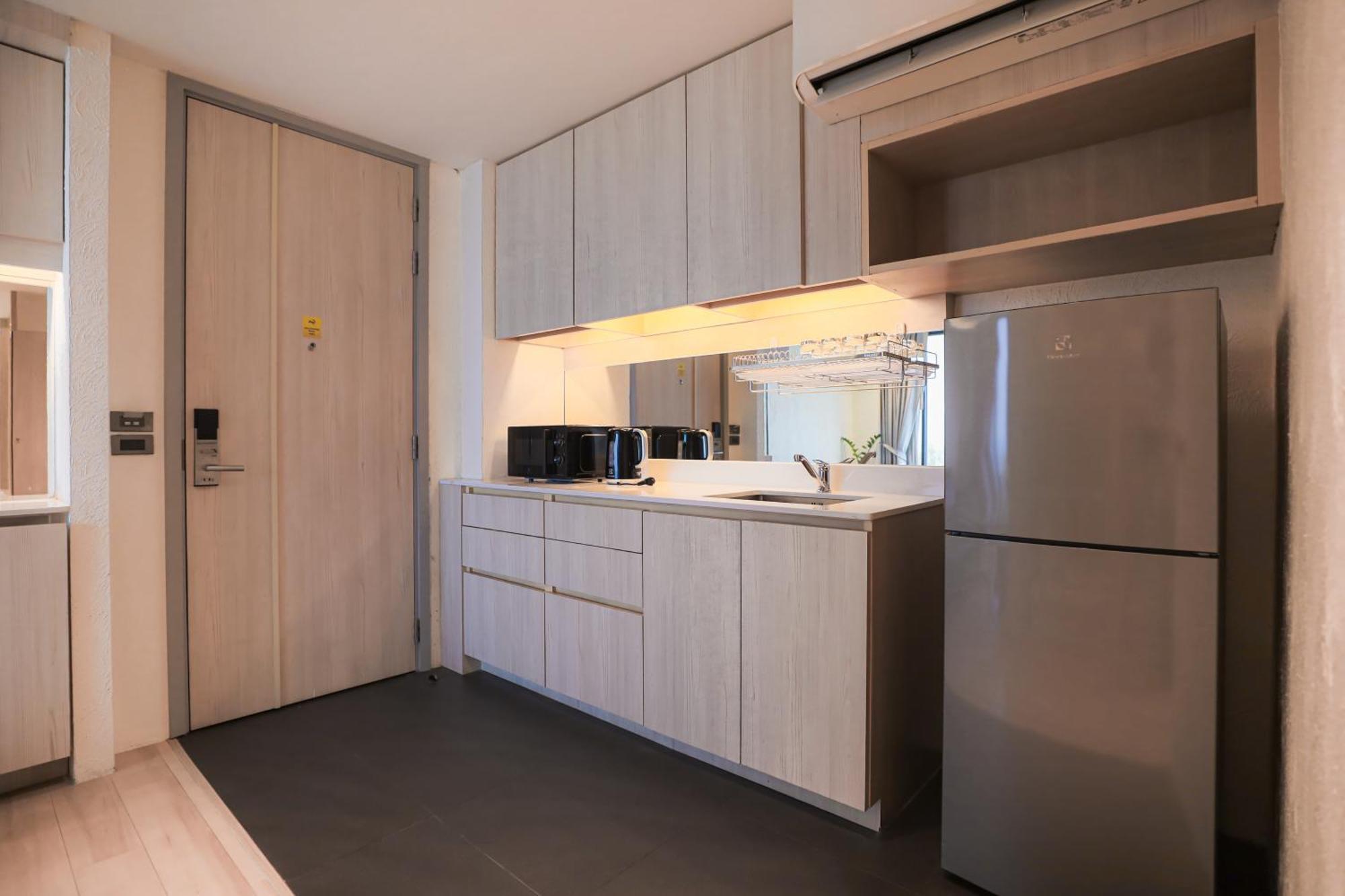 Balcony Seaside Sriracha Hotel & Serviced Apartments Si Racha Εξωτερικό φωτογραφία