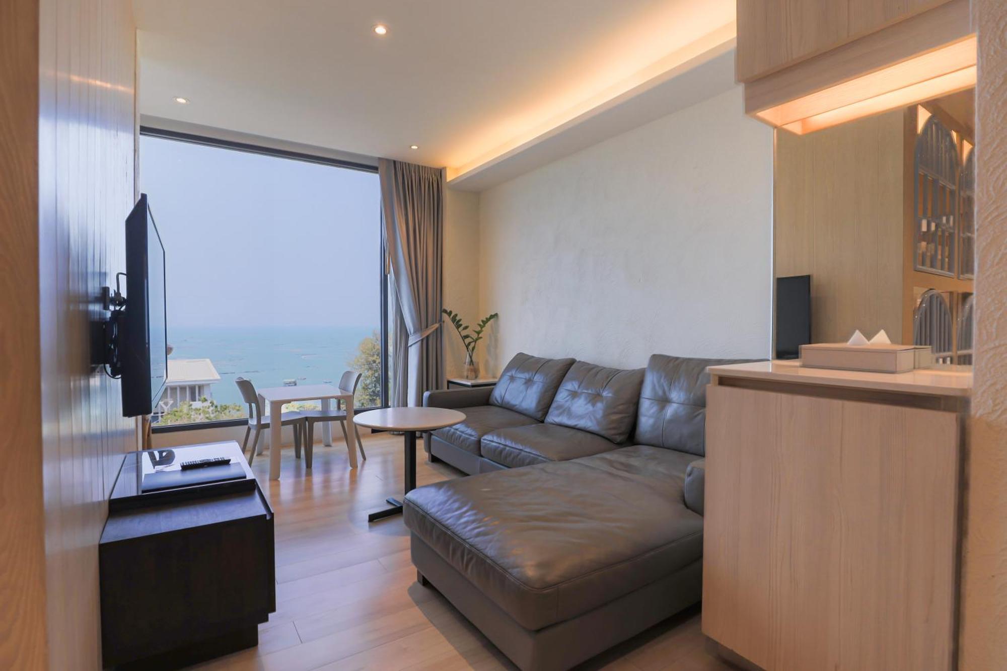 Balcony Seaside Sriracha Hotel & Serviced Apartments Si Racha Εξωτερικό φωτογραφία