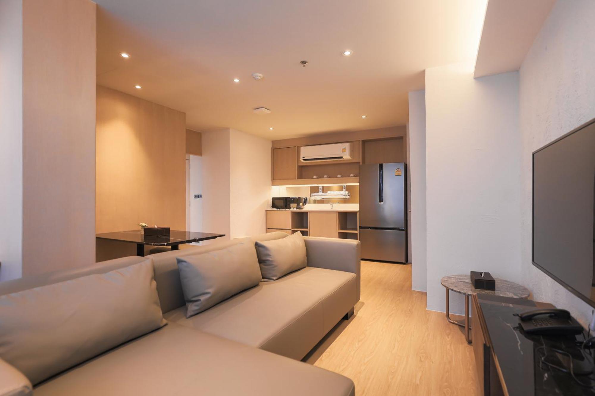 Balcony Seaside Sriracha Hotel & Serviced Apartments Si Racha Εξωτερικό φωτογραφία