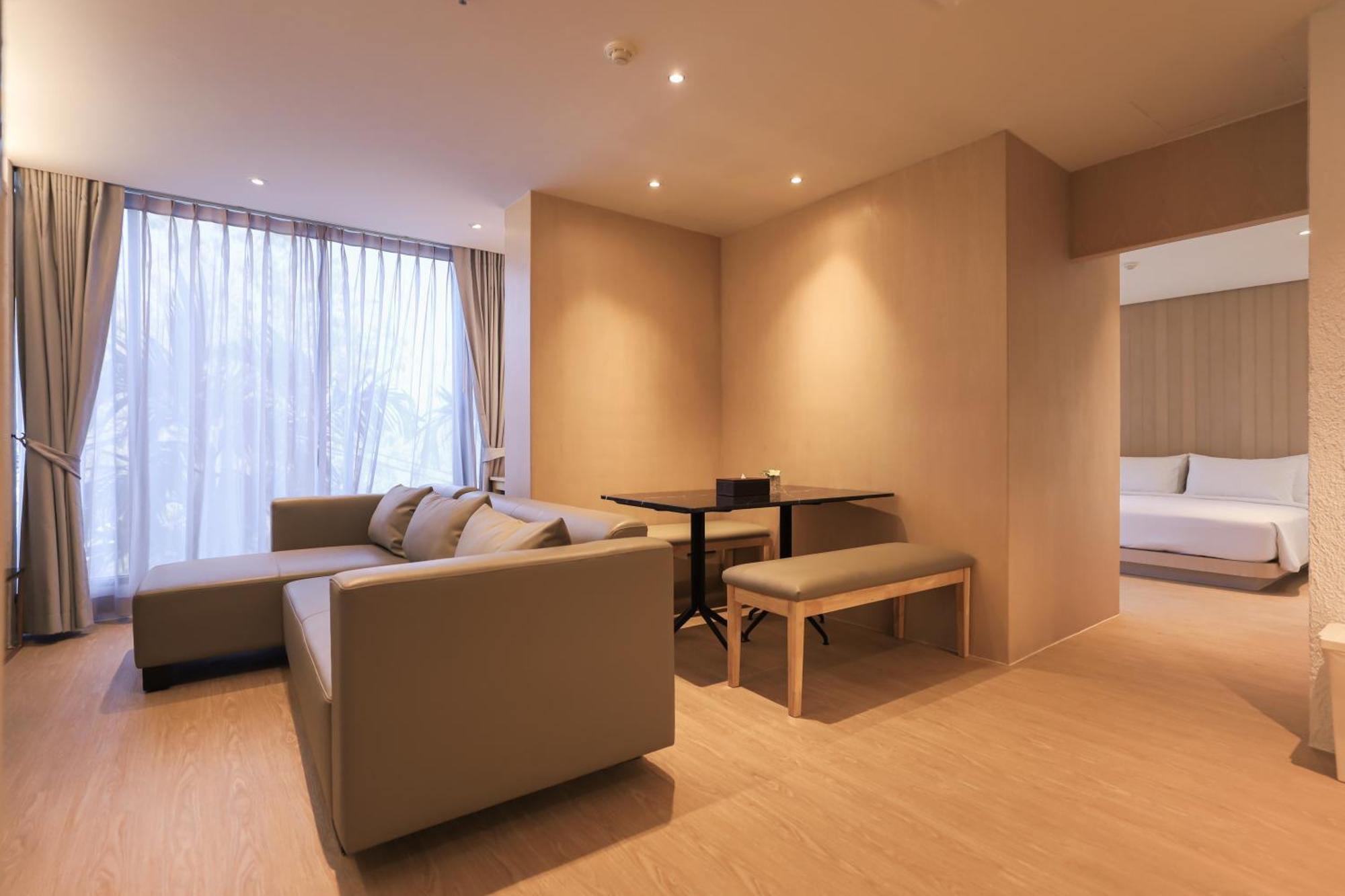 Balcony Seaside Sriracha Hotel & Serviced Apartments Si Racha Εξωτερικό φωτογραφία