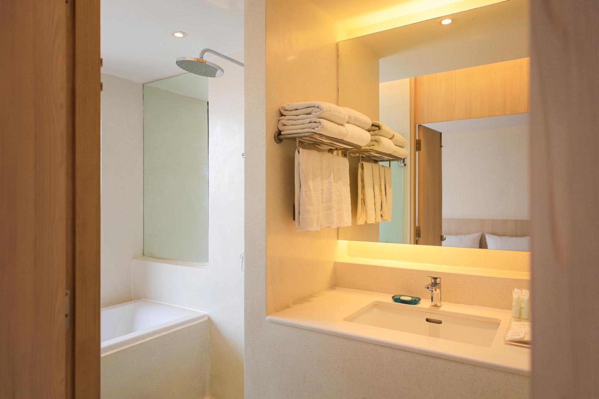 Balcony Seaside Sriracha Hotel & Serviced Apartments Si Racha Εξωτερικό φωτογραφία