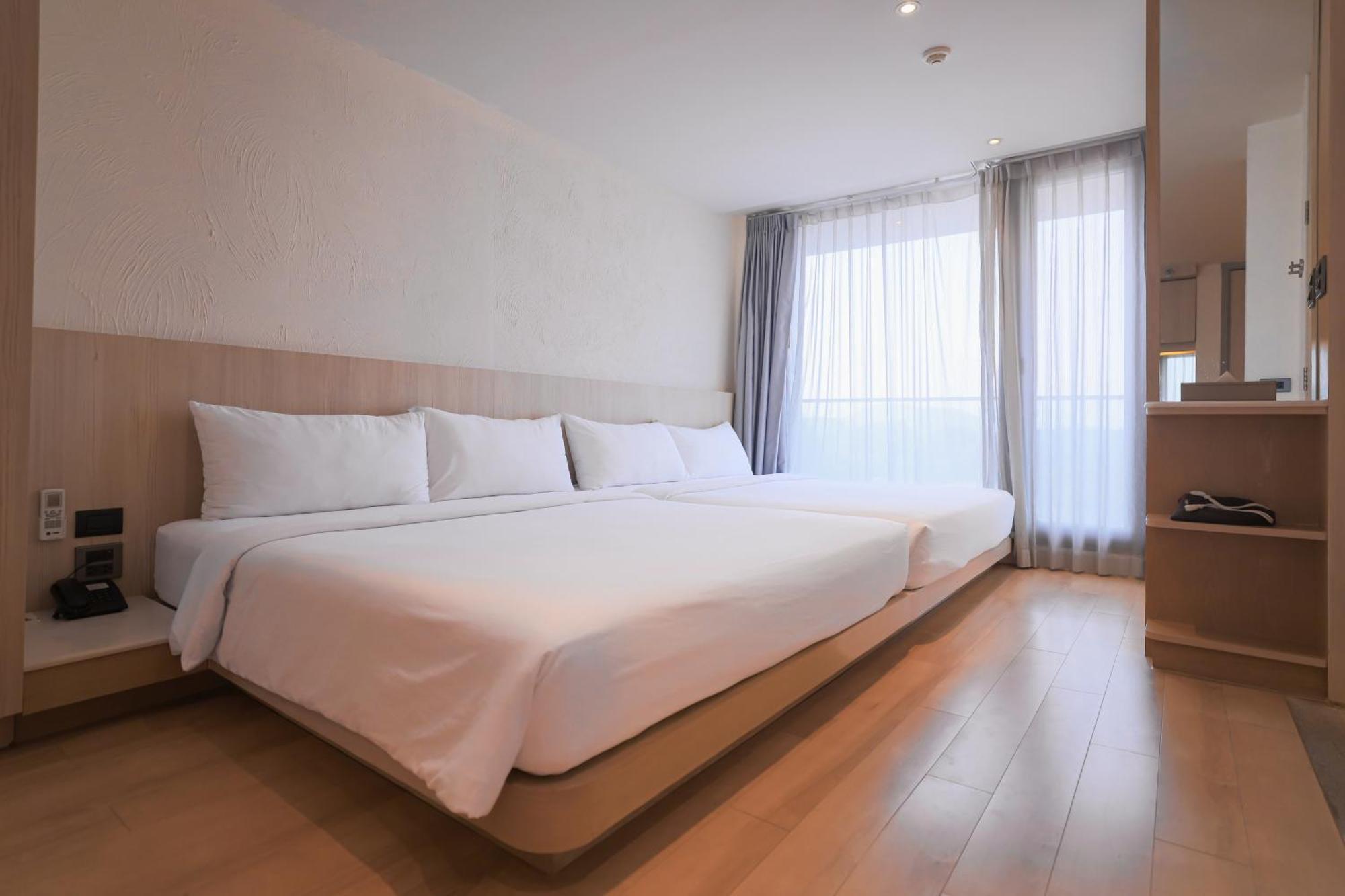 Balcony Seaside Sriracha Hotel & Serviced Apartments Si Racha Εξωτερικό φωτογραφία