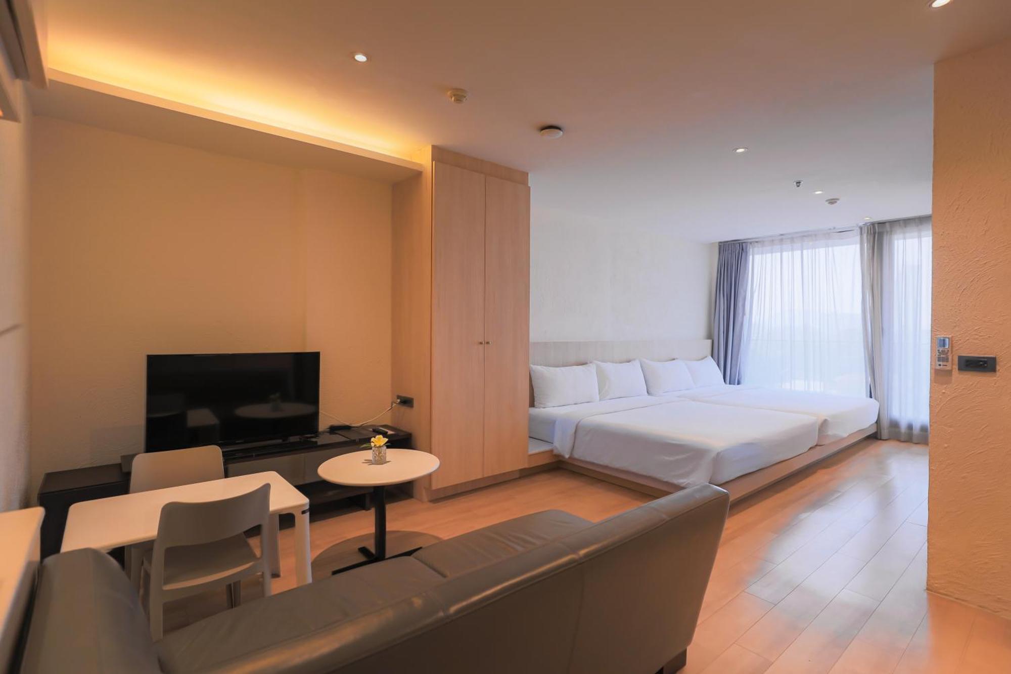Balcony Seaside Sriracha Hotel & Serviced Apartments Si Racha Εξωτερικό φωτογραφία